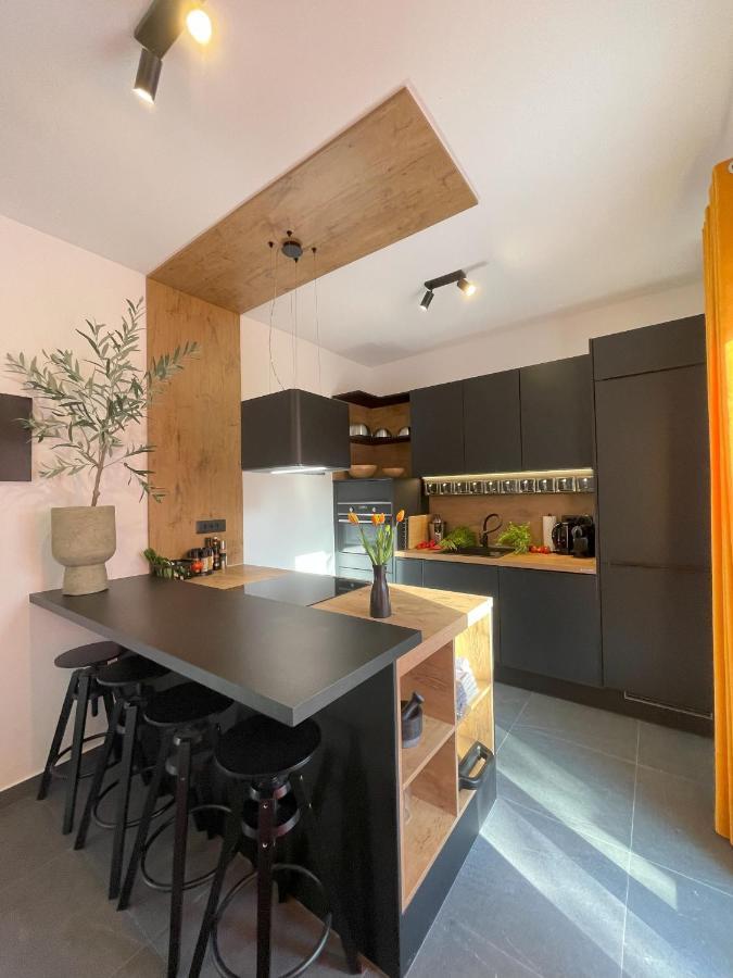 Valkane Beach Apartments Pula Extérieur photo