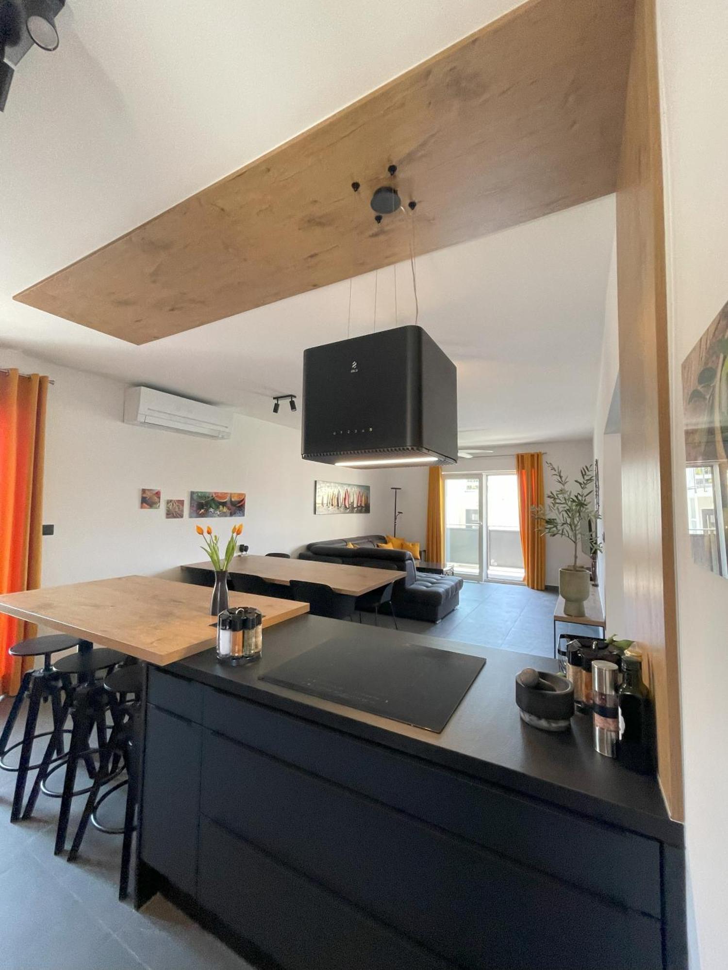Valkane Beach Apartments Pula Extérieur photo