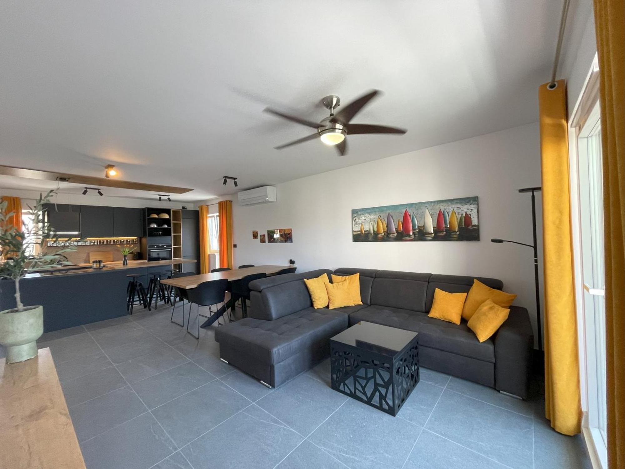 Valkane Beach Apartments Pula Extérieur photo