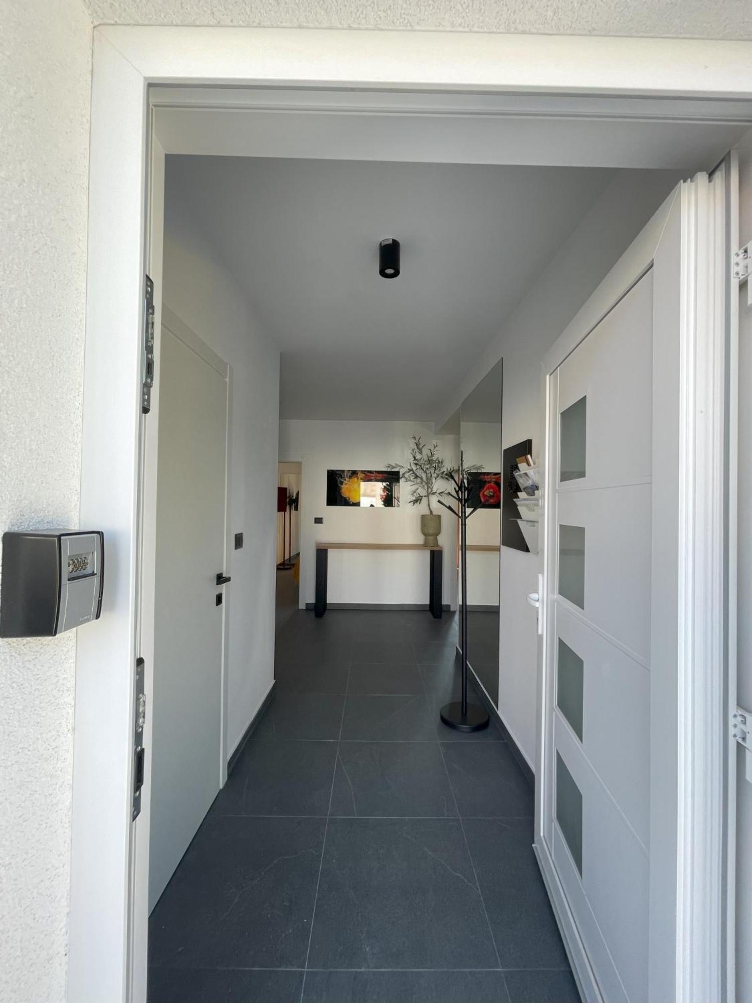 Valkane Beach Apartments Pula Extérieur photo