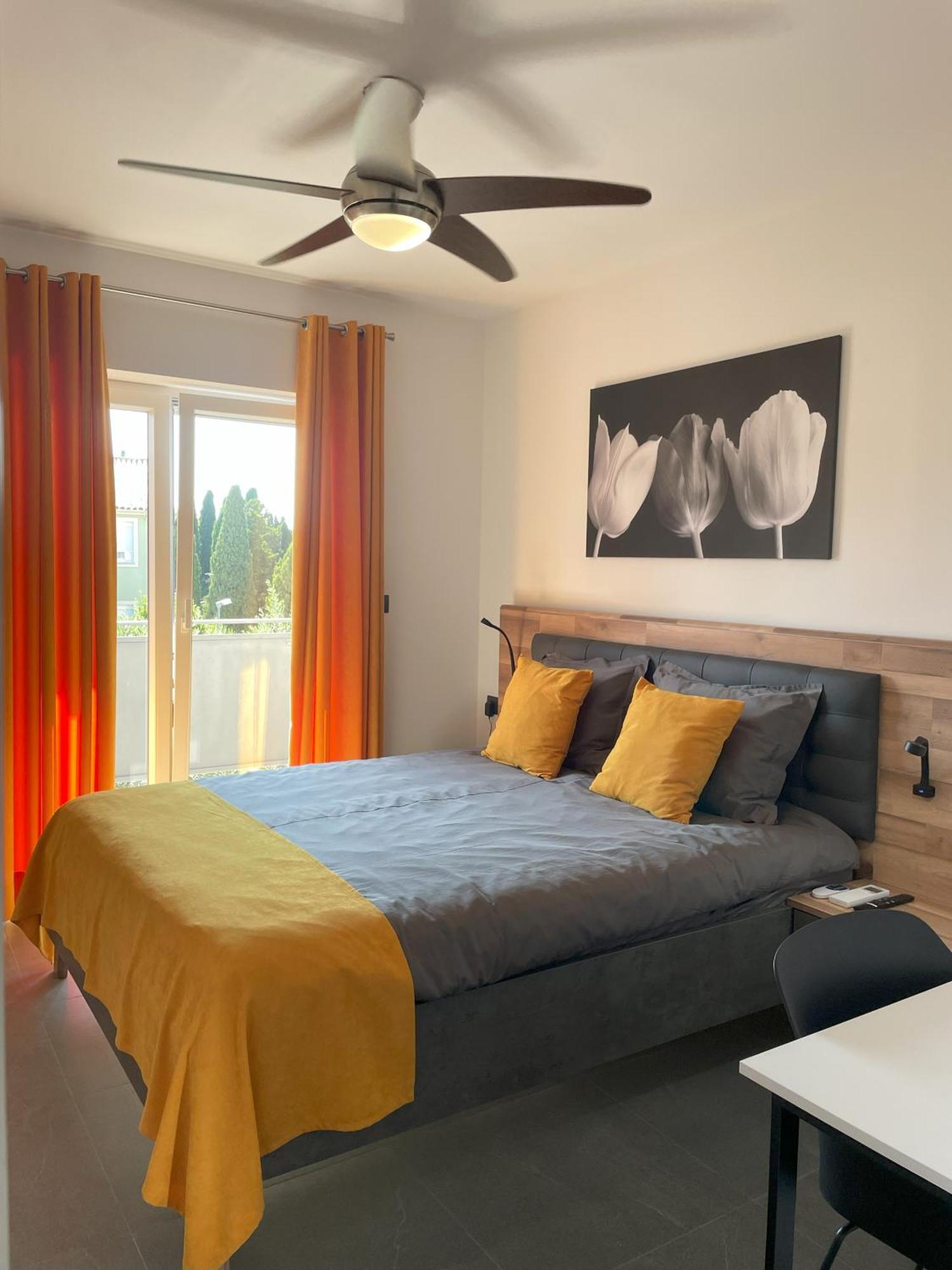 Valkane Beach Apartments Pula Extérieur photo