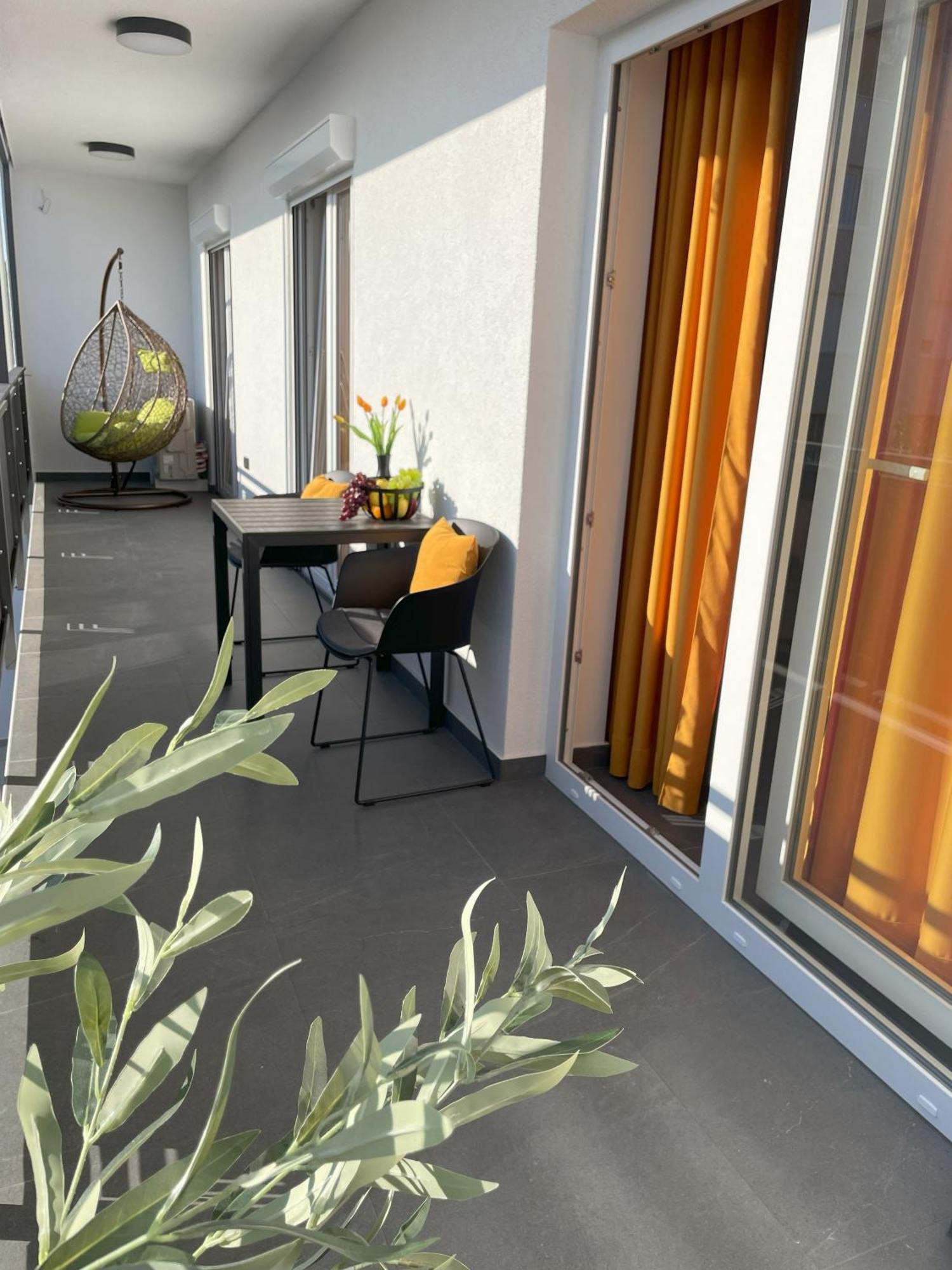 Valkane Beach Apartments Pula Extérieur photo
