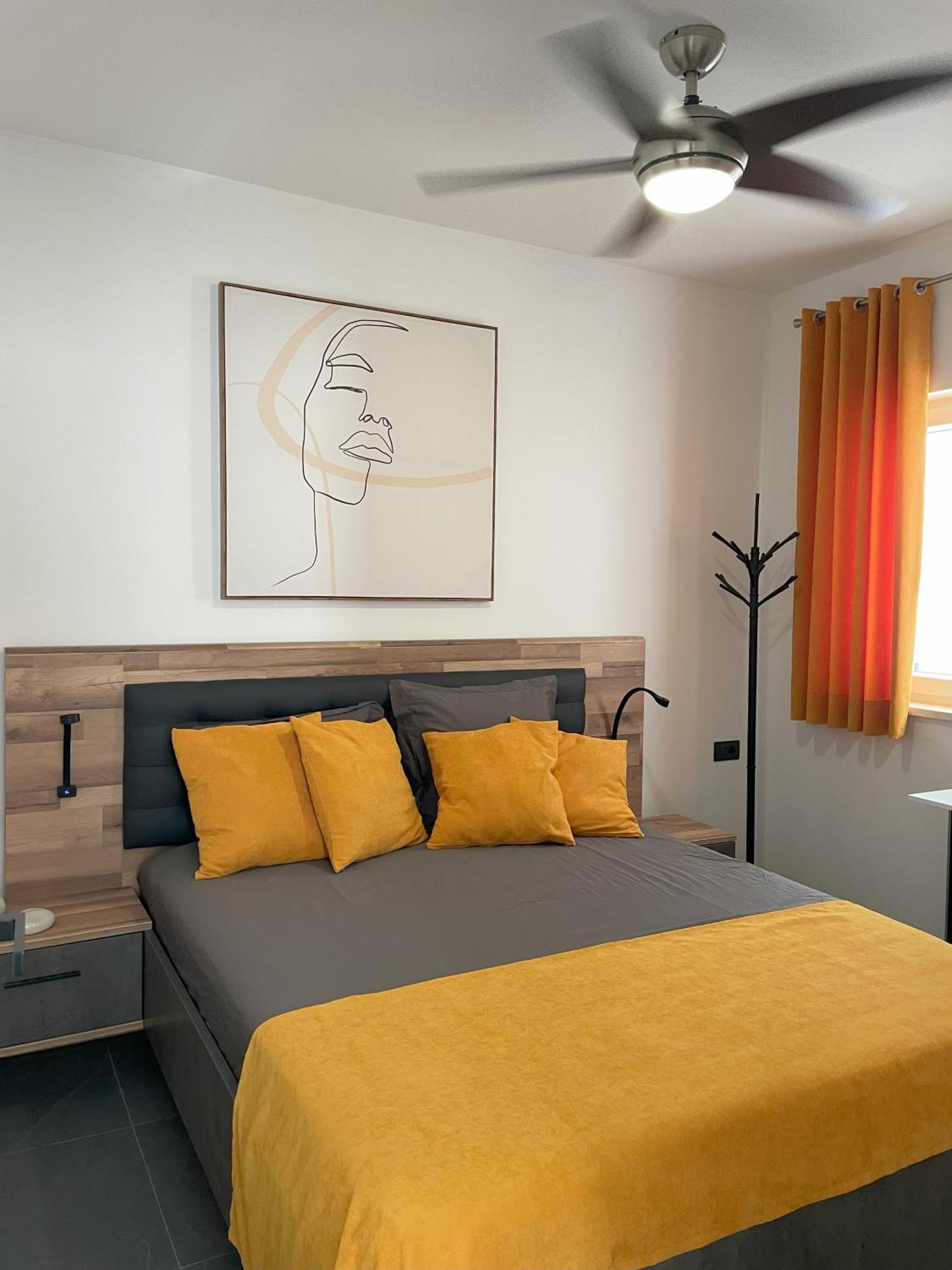 Valkane Beach Apartments Pula Extérieur photo
