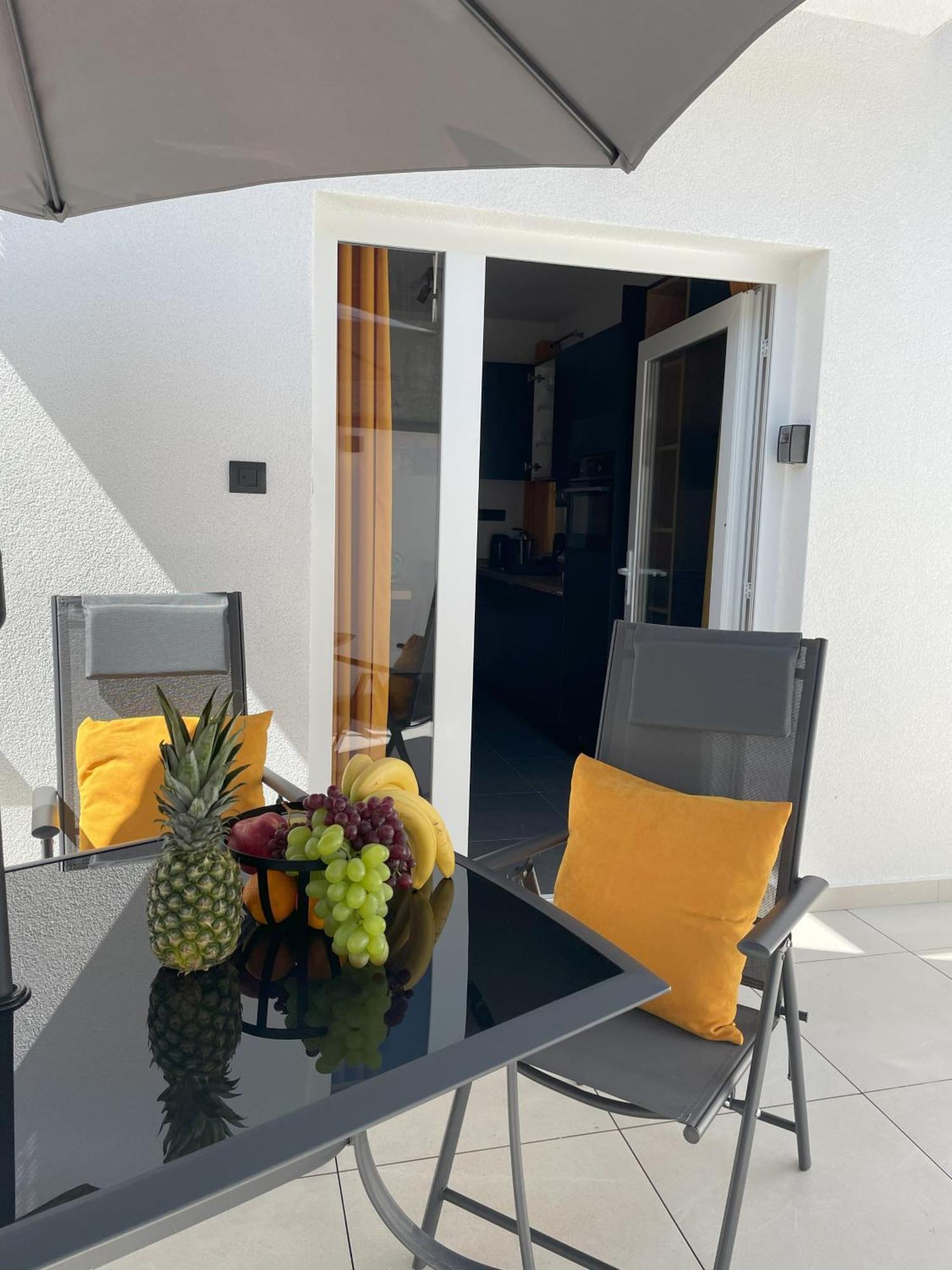 Valkane Beach Apartments Pula Extérieur photo